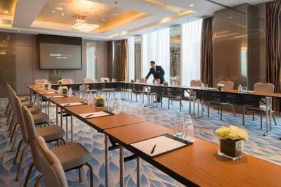 超級特惠 高端設備 活力茶歇——讓這個夏季會議開出新活力！